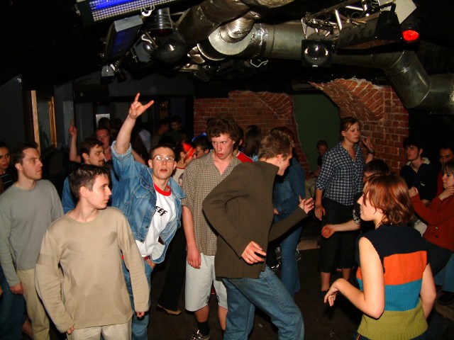  Steppin Sessions -  -  10
